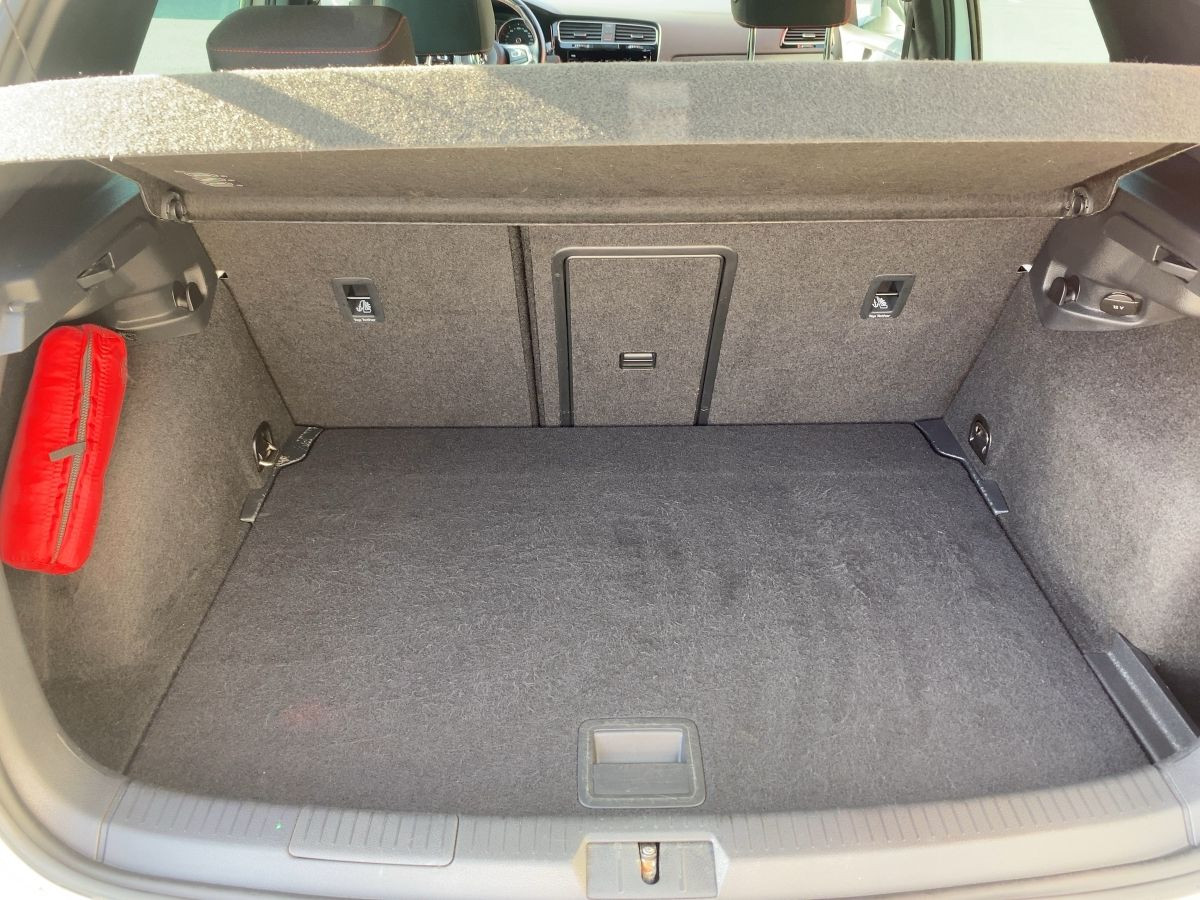 Golf VII GTI 2.0 TSI AHK Standh. LED Navi Bluet. Front-Ass Sitzhzg Climatronic