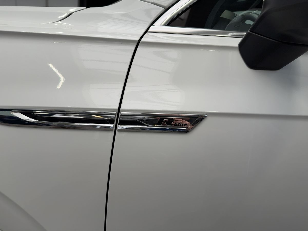 Touareg 3.0 V6 TDI DSG 4M R-Line Pano Luft LED-Matrix Leder Kamera ACC Navi