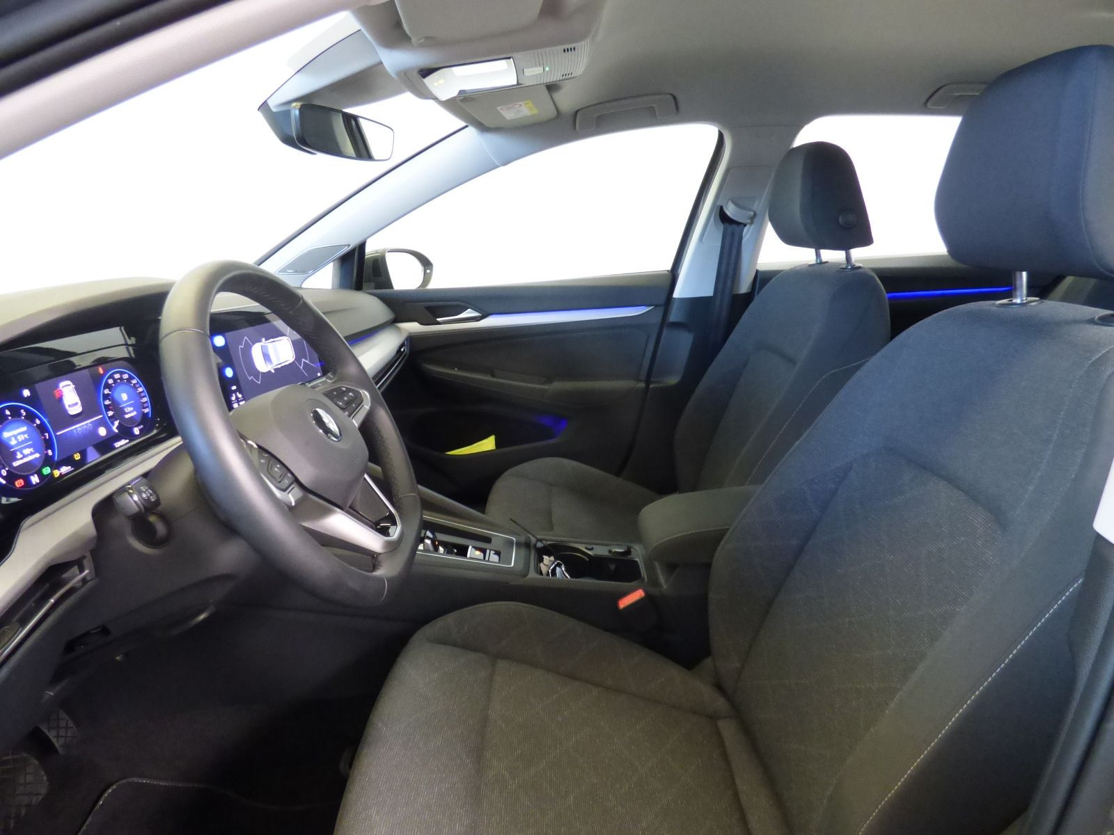 Golf VIII 1.0 eTSI DSG Life AHK ACC LED Lane-Ass Navi 
