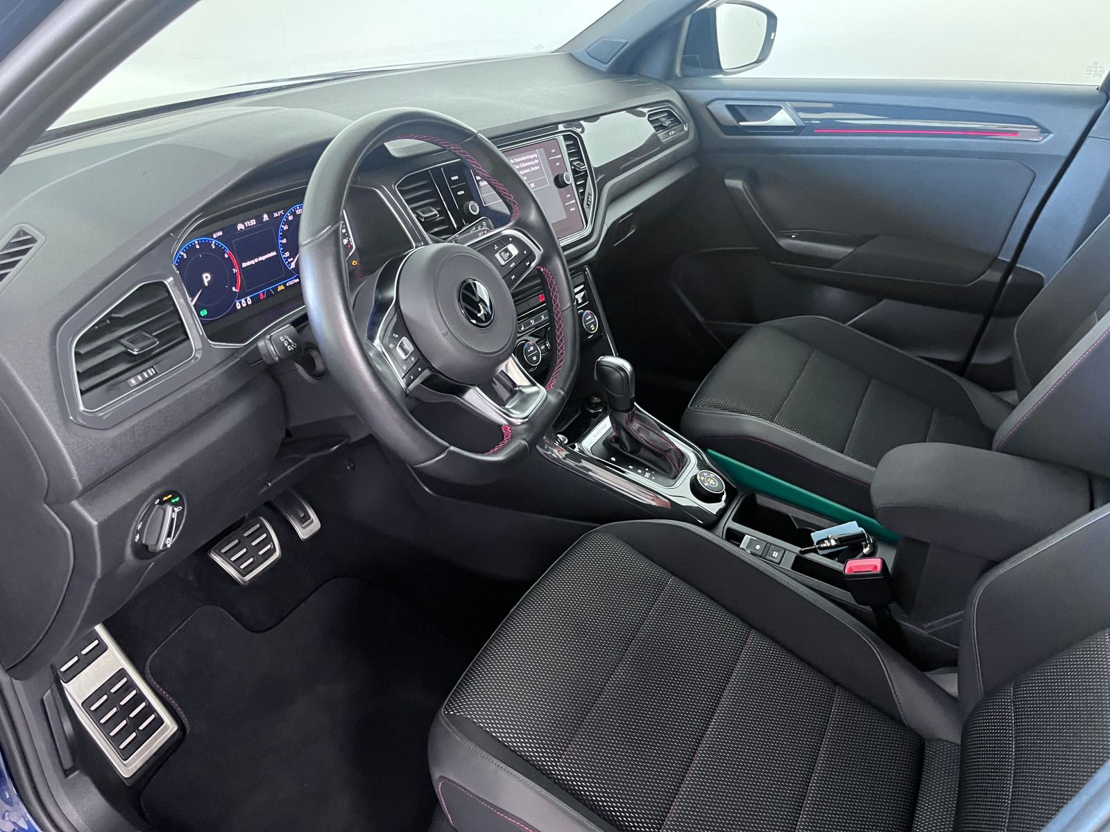 T-Roc 2.0 TSI DSG Sport R-line 4M ACC AHK DCC LED Navi Bluet. Sitzhzg Keyless
