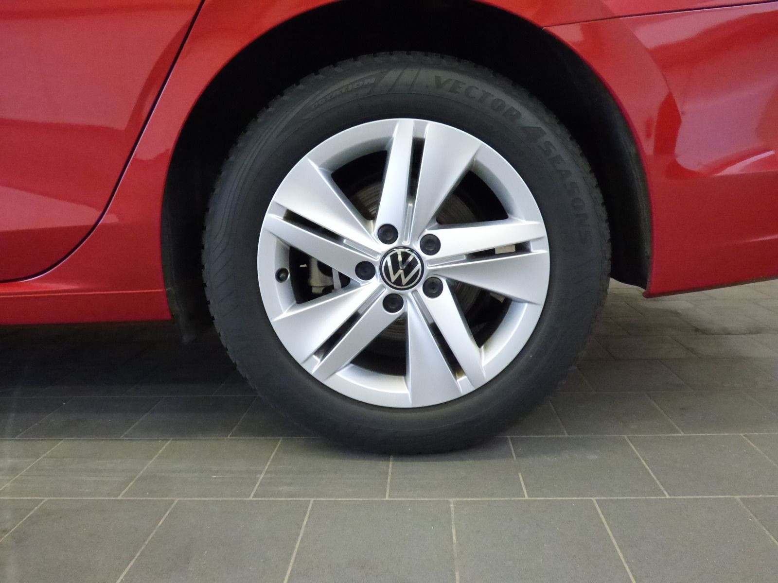 Golf VIII Variant 2.0 TDI DSG Life AHK ACC Navi LED-Matrix DAB+Lane Ass. Keyless