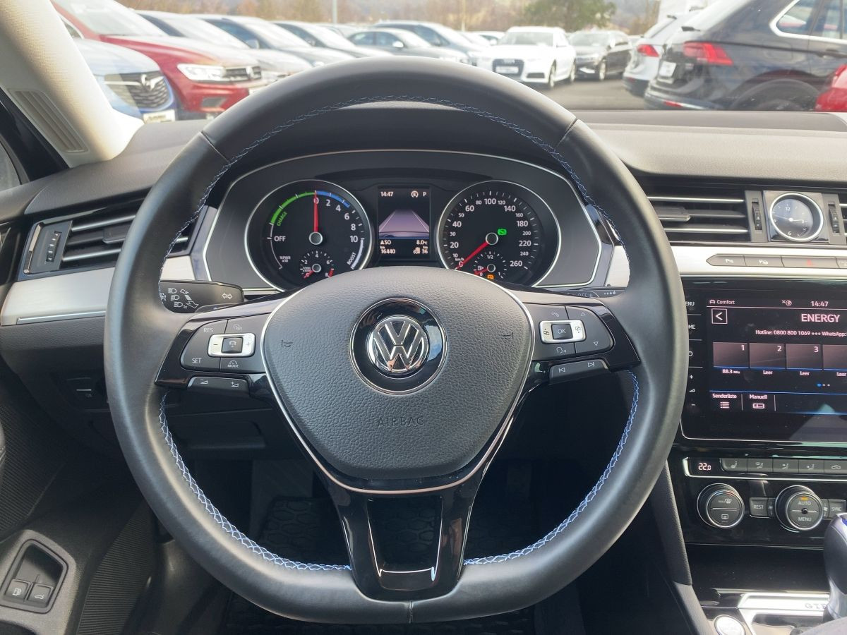 Passat Variant GTE 1.4 TSI R-Line DCC Kamera AHK Navi 