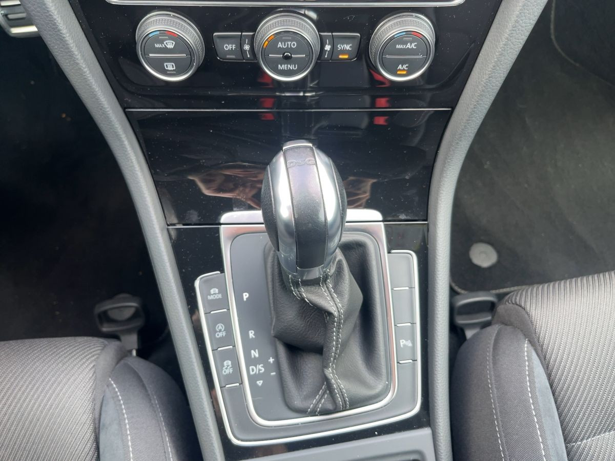 Golf VII R 2.0 TSI DSG 4M ACC Navi Kamera LED 