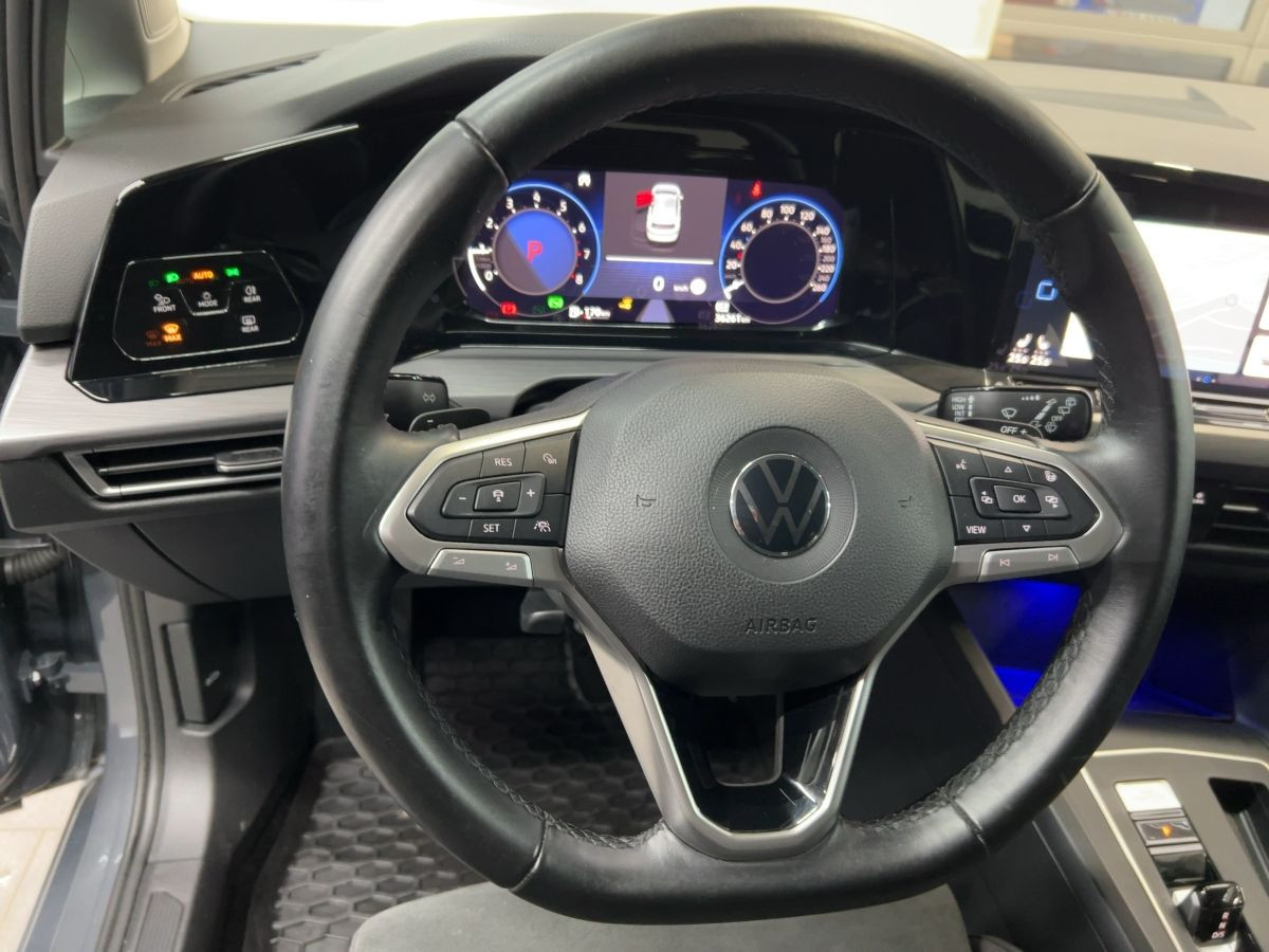 Golf VIII 1.5 eTSI DSG Style ACC Navi Kamera LED-Matrix Keyless