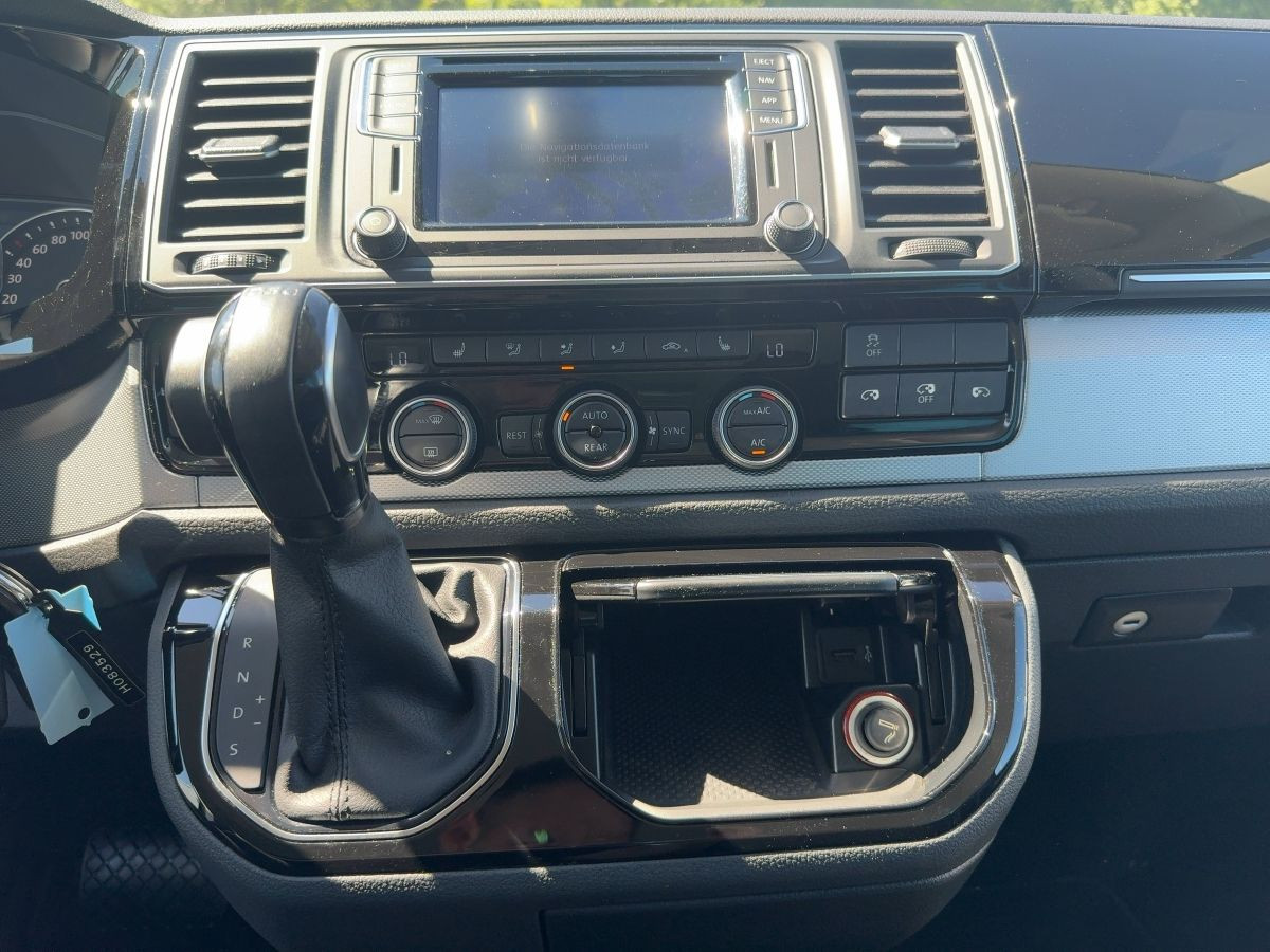Multivan 2.0 TDI DSG 4M Highline Standh. ACC Navi LED Kamera DAB+ Side Ass. Sitzh.