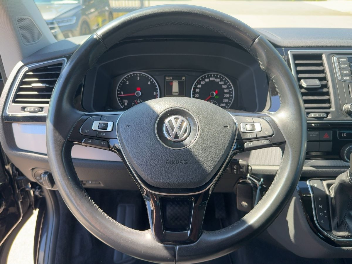 Multivan 2.0 TDI DSG 4M Highline Standh. ACC Navi LED Kamera DAB+ Side Ass. Sitzh.