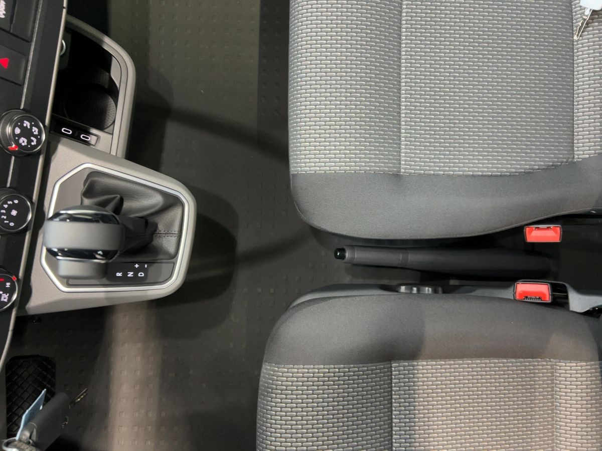 T6.1 Kombi TDI 110kW DSG LR *4MOT*8-Sitzer*Klima