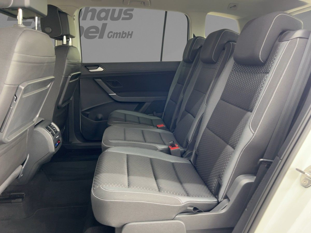 Touran 1.5 TSI DSG Comfortline 7-Sitze Navi Kamera LED Climatronic Keyless