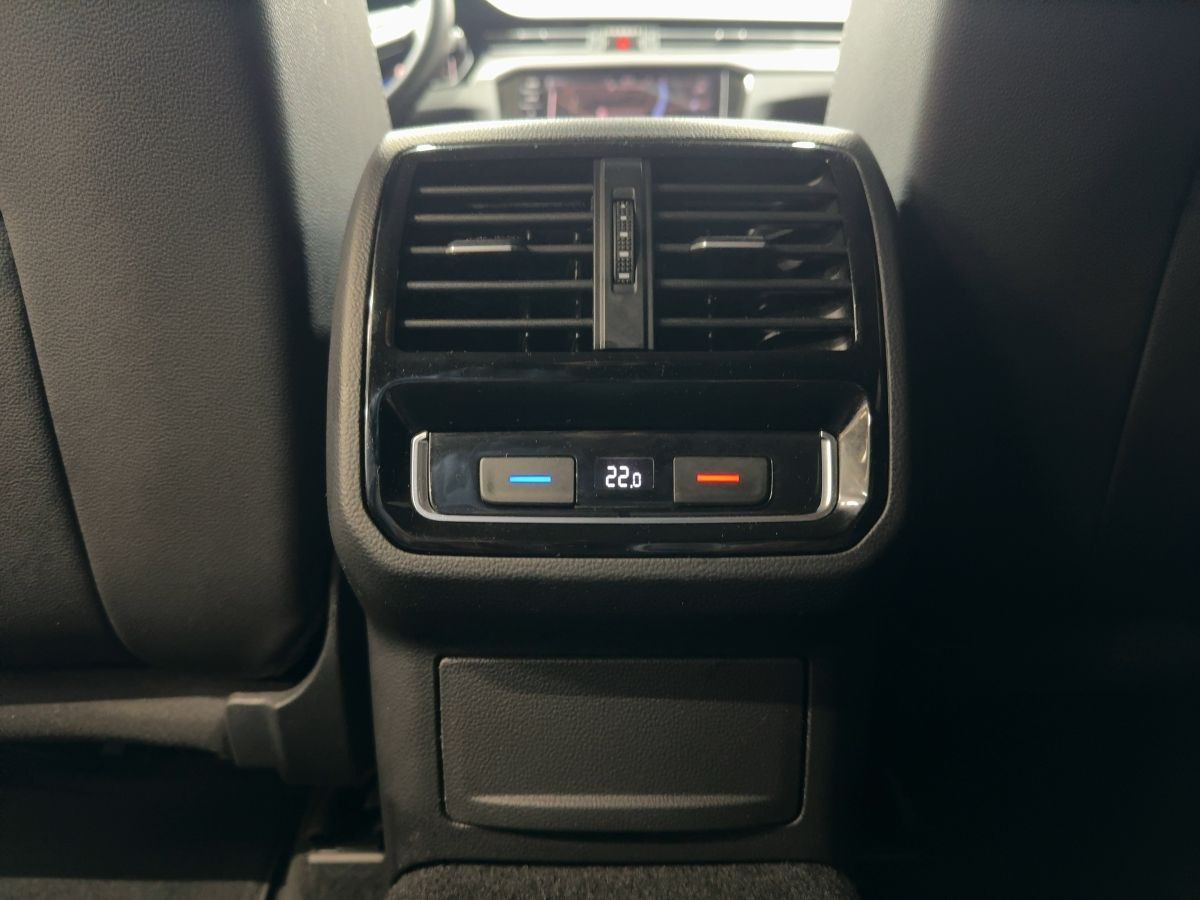 Passat Variant Alltrack 2.0 TDI DSG 4M Navi Standh. ACC AHK LED-Matrix Kamera Side-Ass