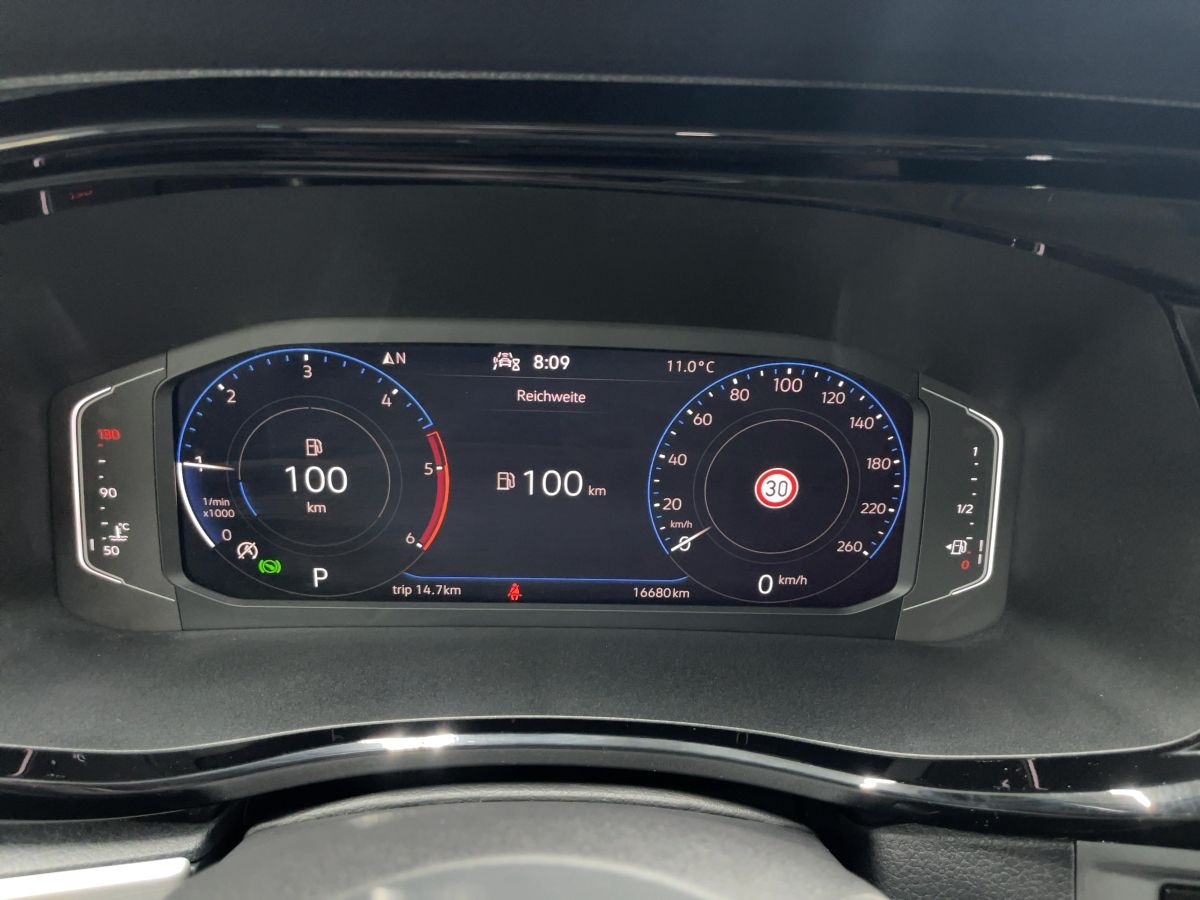 T6.1 Multivan 2.0 TDI DSG 4M Comfortline AHK ACC Navi LED Kamera Standhz. Climatr.