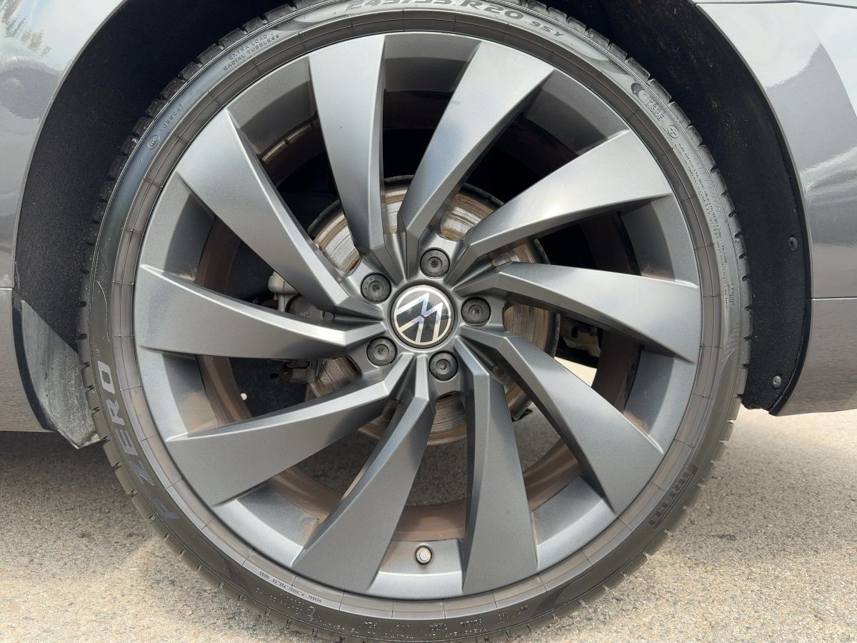 Arteon Shootingbrake 2.0 TDI DSG R-Line ab 1,99% ACC DCC AHK Navi LED Standh. Harman Kardon
