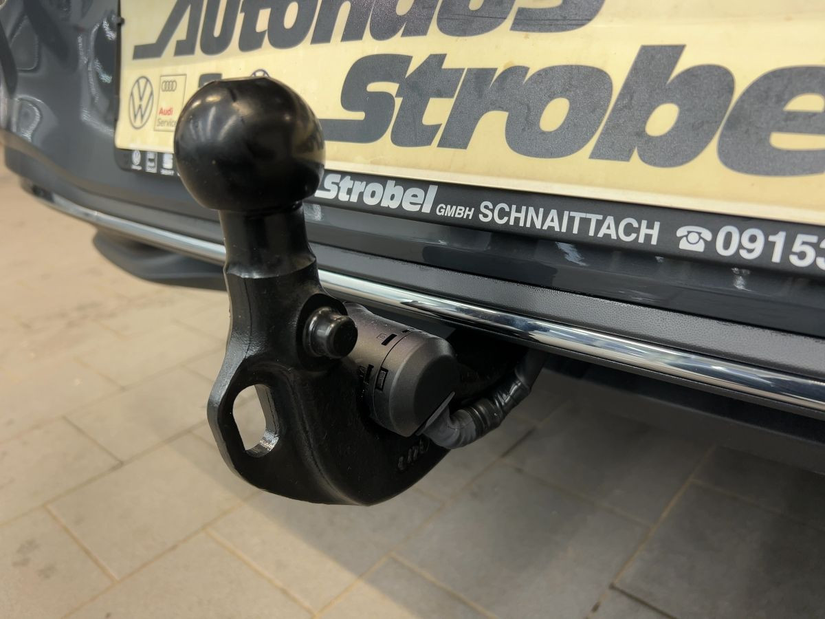 Golf Style 1,5 l eTSI DSG*AHK*Kamera*LED*Navi*WR