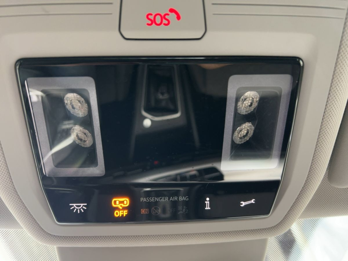 Golf VIII 1.5 TSI Life ACC AHK Navi LED ergo Keyless Climatronic Bluet. Sitzh.