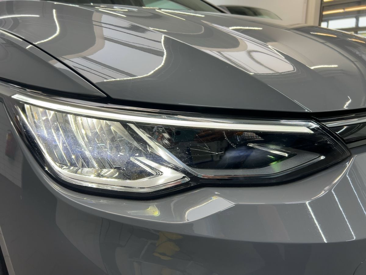 Golf VIII 1.5 TSI Life ACC AHK Navi LED ergo Keyless Climatronic Bluet. Sitzh.