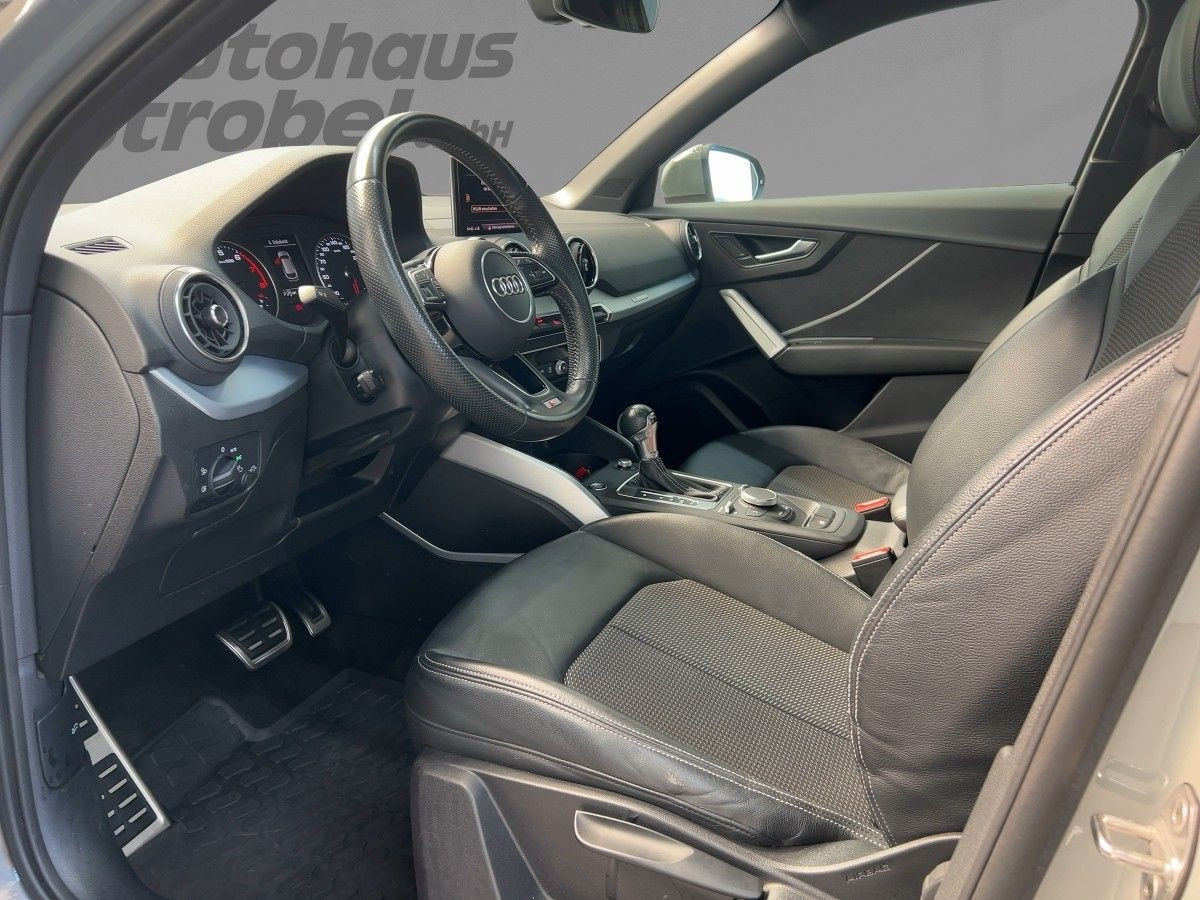 Q2 1.5 TSI S-Tronic Sport S-Line AHK Navi LED Pano Sitzh.