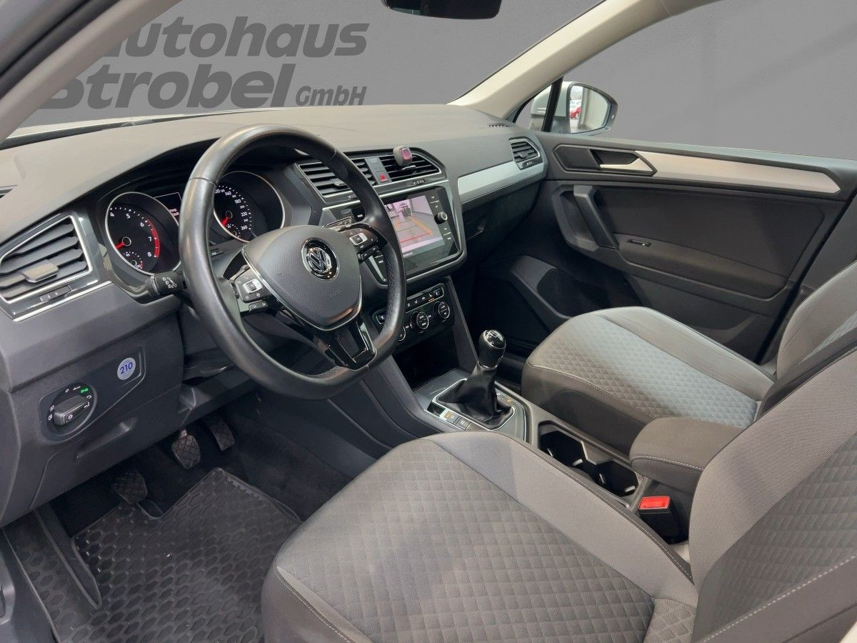 Tiguan 1.5 TSI Comfortline AHK ACC Navi Kamera Lane Ass. Climatronic Sitzh.