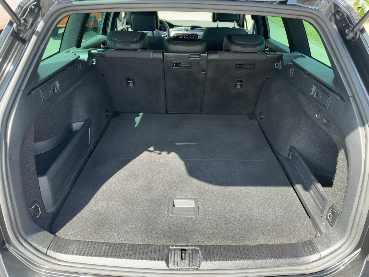 Passat Variant ALLTRACK 2.0 TDI DSG 4M AHK ACC Standh. LED-Matrix Navi ergo Kamera