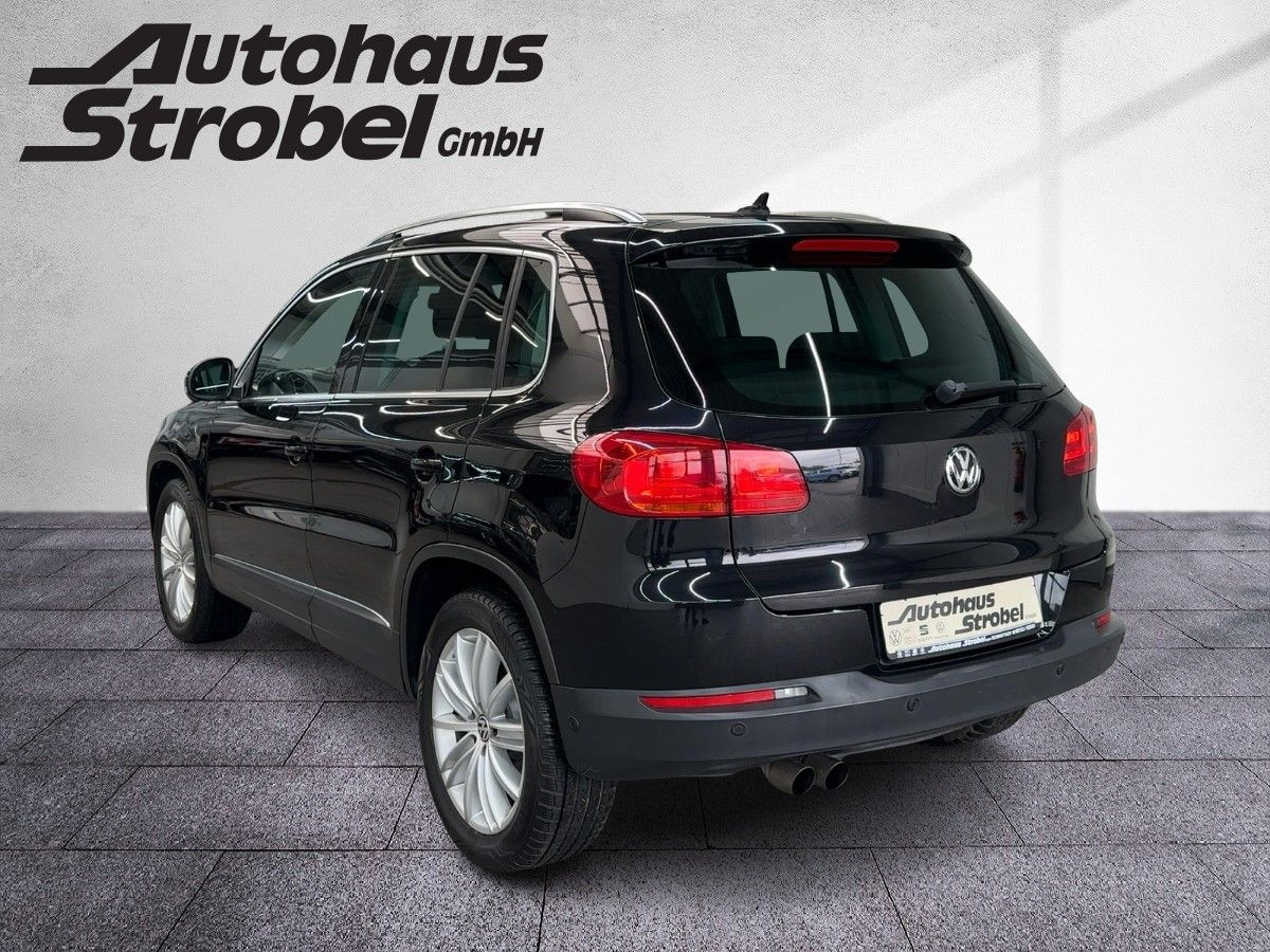 Tiguan 2.0 TDI DSG 4M Sport & Style Alcantara AHK Xenon Navi Tempo Park-Ass