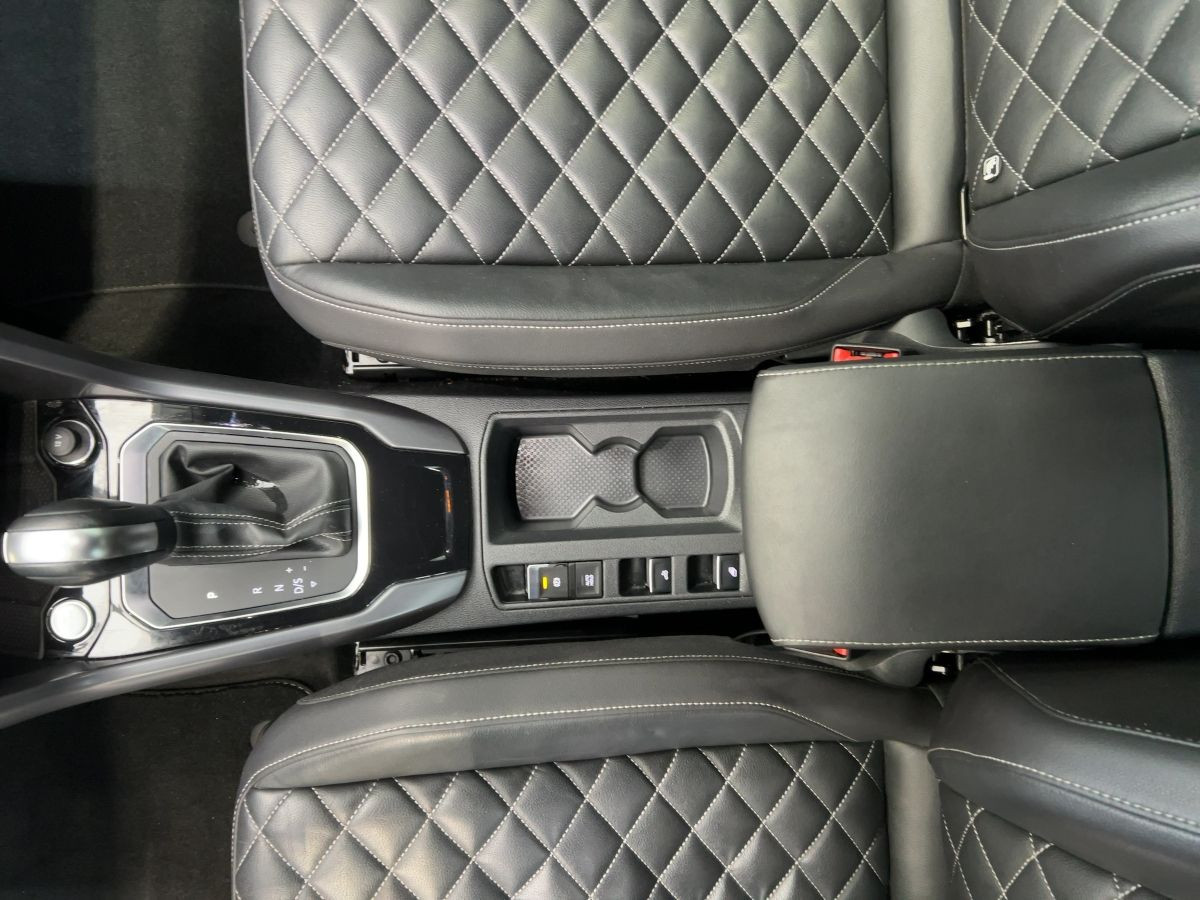 T-Roc Cabriolet 1.5 TSI DSG R-Line LED Leder Navi Kamera ACC Lane-Ass Keyless Blind Spot.