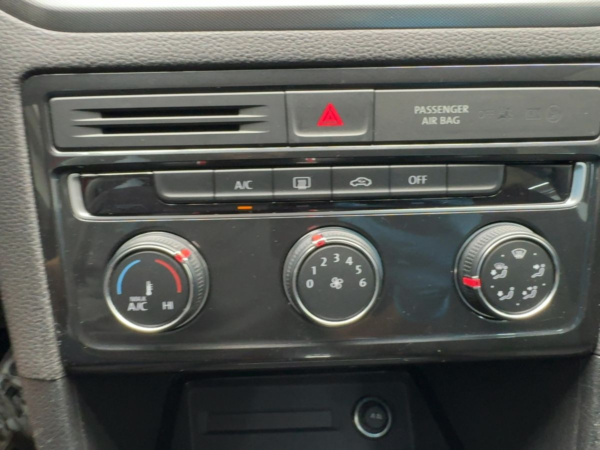 Golf Sportsvan 1.0 TSI DSG Trendline AHK Tempo Klima Einparkh. Nebel elektr. Spiegel +FH