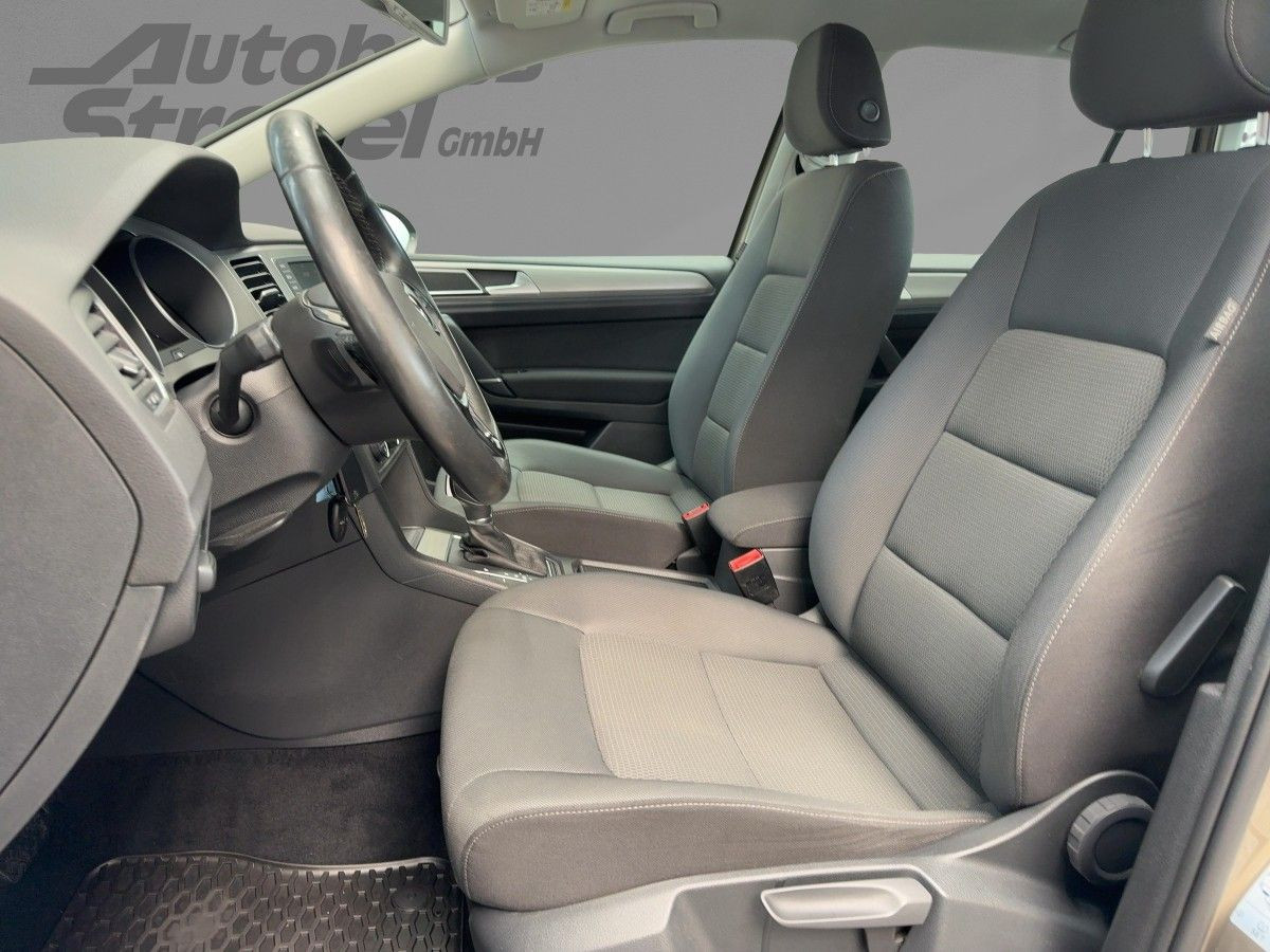 Golf Sportsvan 1.4 TSI DSG Comfortline AHK Tempo Climatronic Bluet. Sitzh.
