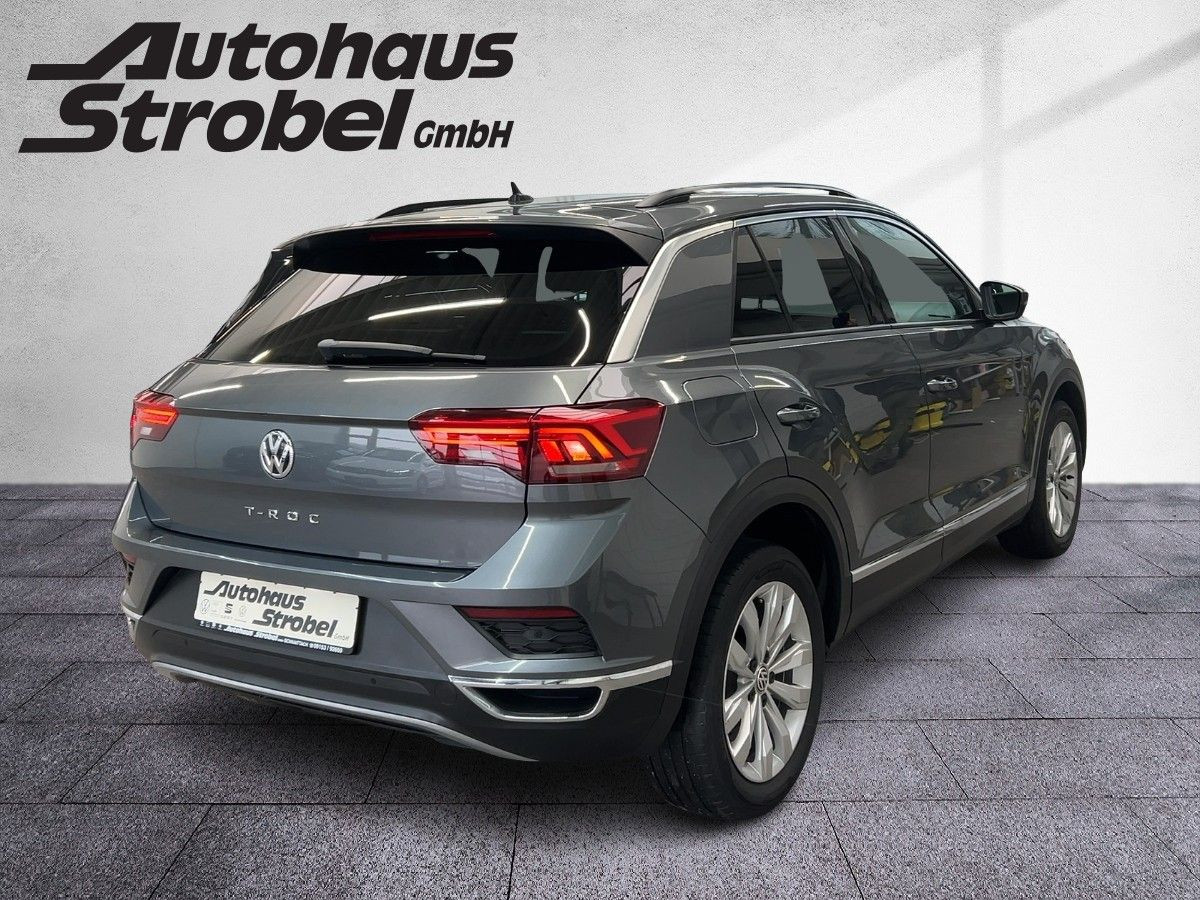 T-Roc 1.5 TSI DSG Sport AHK Navi Pano Lane Ass. Climatronic Bluet. Sitzh.