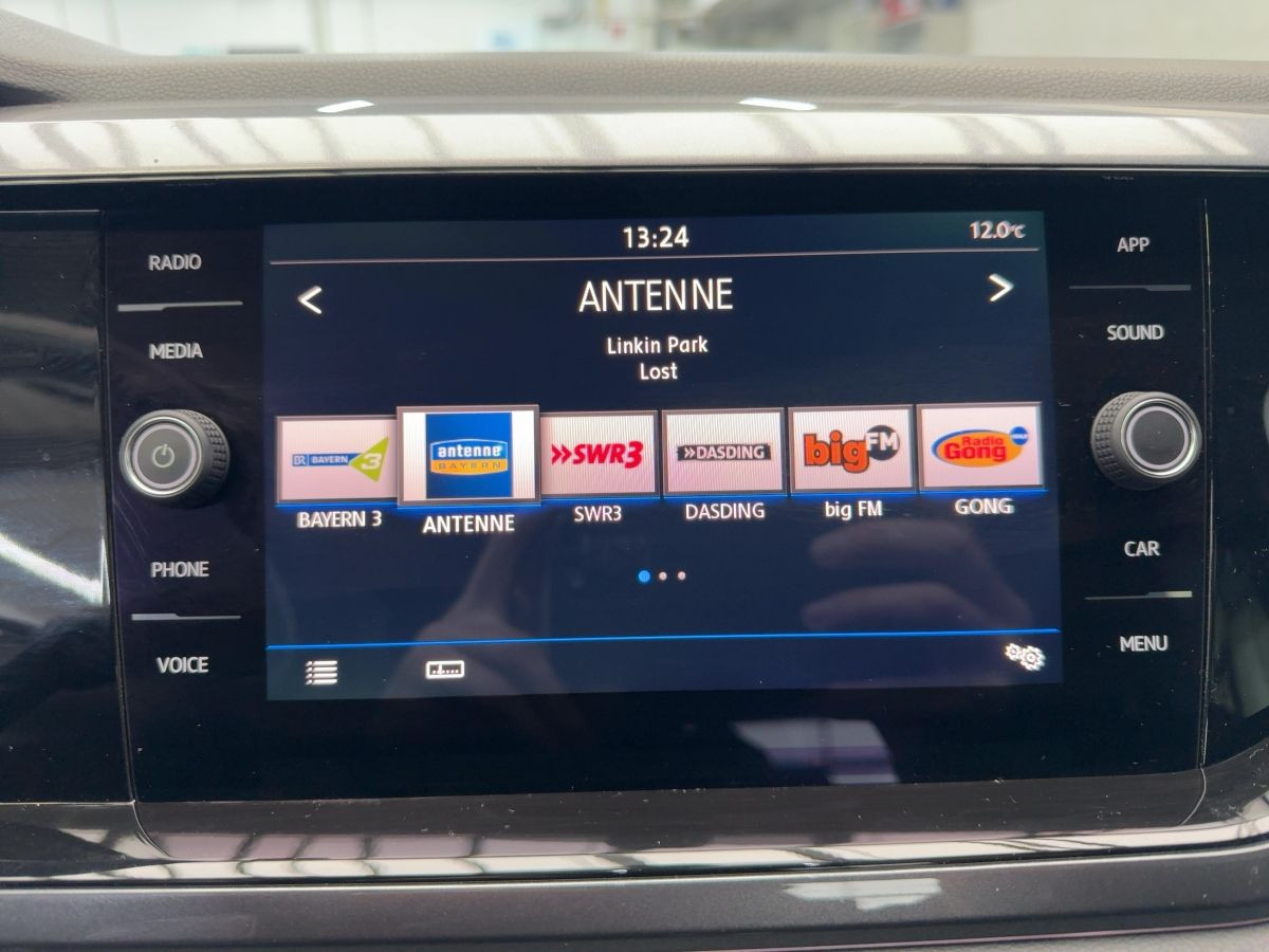 Polo 1.6 TDI Highline R-Line LED Einparkh. Climatronic Bluet. Sitzh.