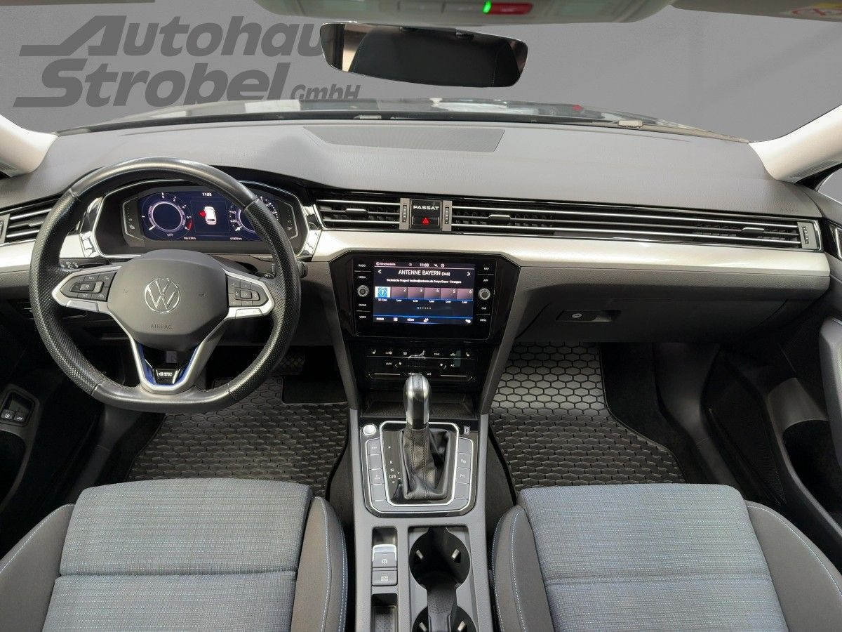 Passat Variant GTE 1.4 TSI DSG ACC Navi LED-Matrix Kamera Side-Ass Sitzhzg Bluet.