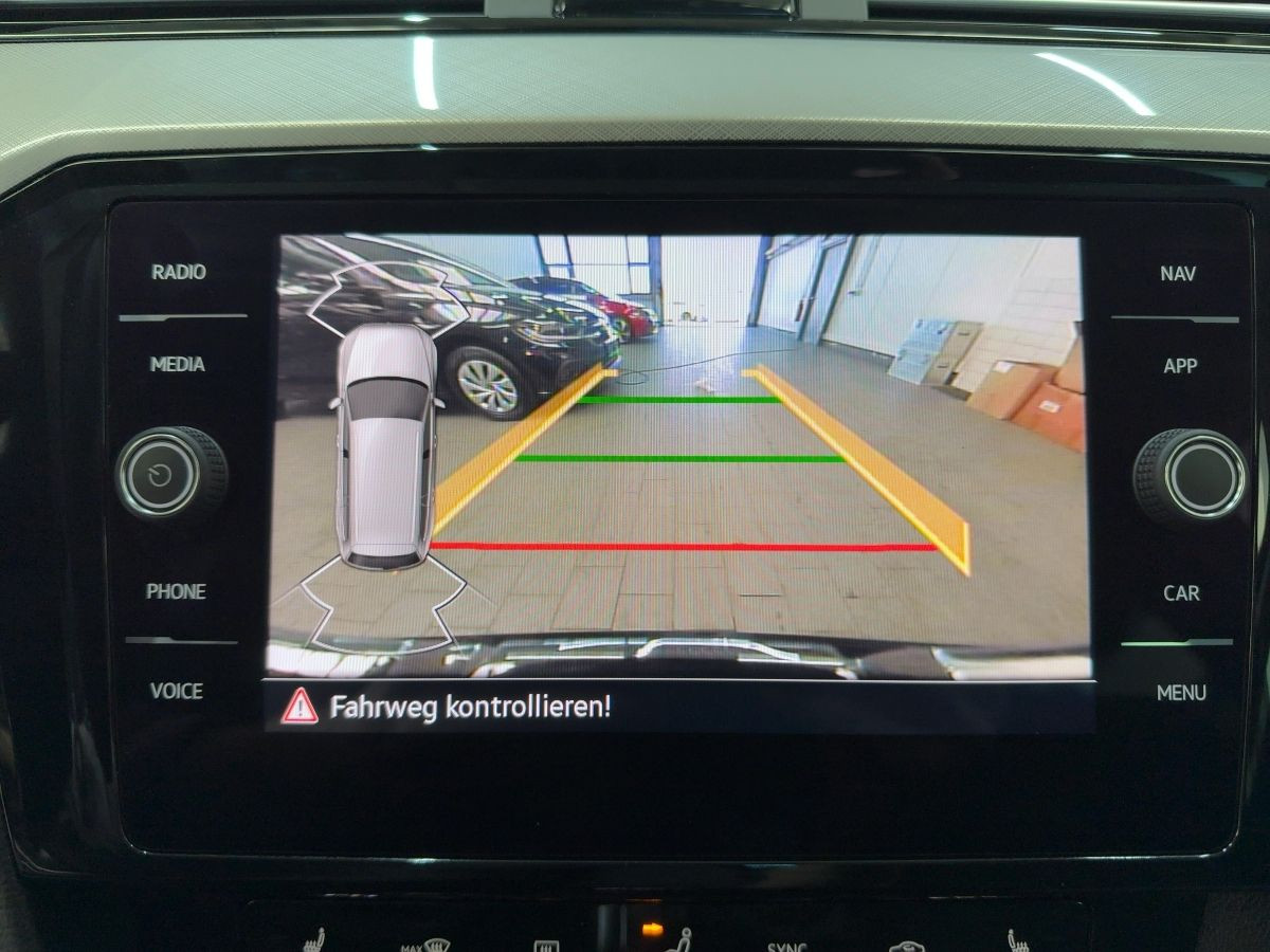 Passat Variant GTE 1.4 TSI DSG ACC Navi LED-Matrix Kamera Side-Ass Sitzhzg Bluet.