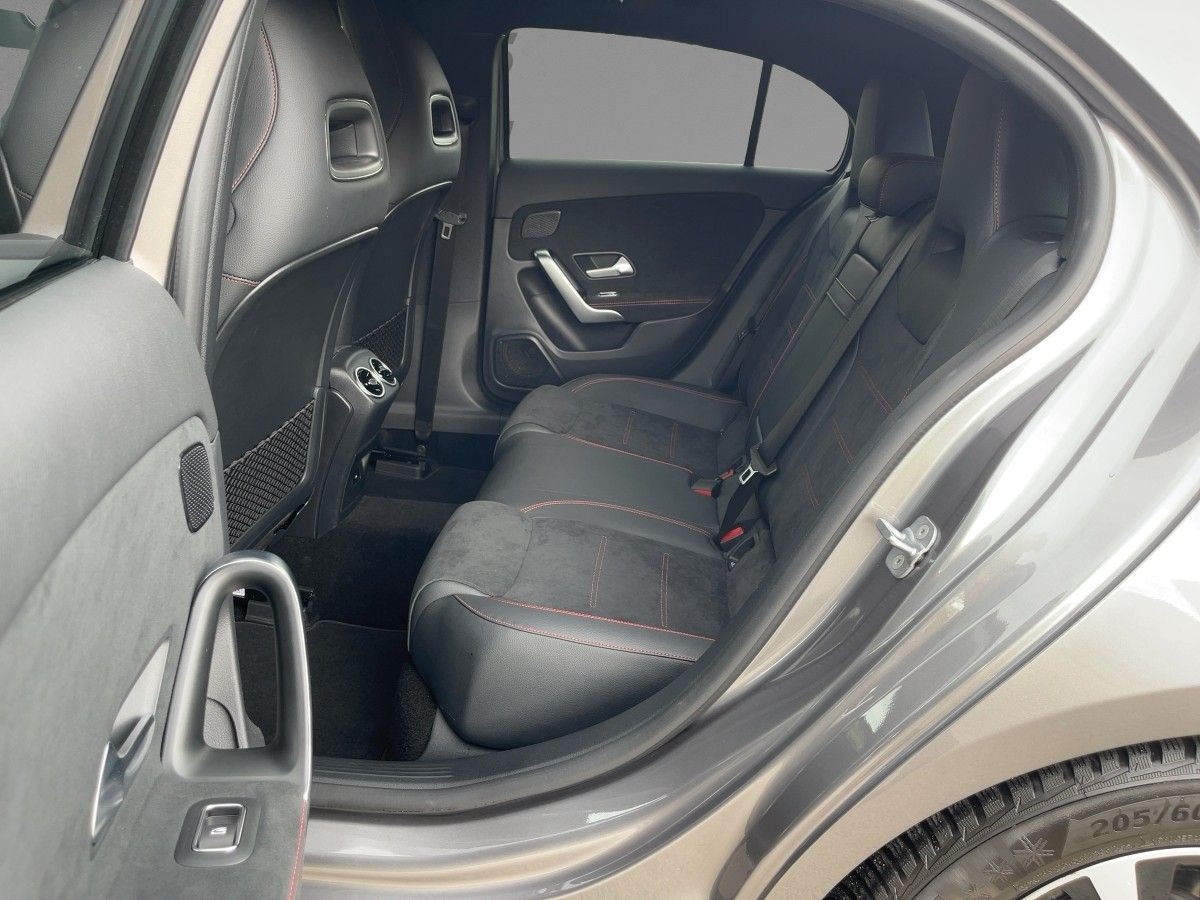 A Klasse 200 DCT AMG-Line Advanced Sound Night-Paket Navi Kamera Totwinkel LED