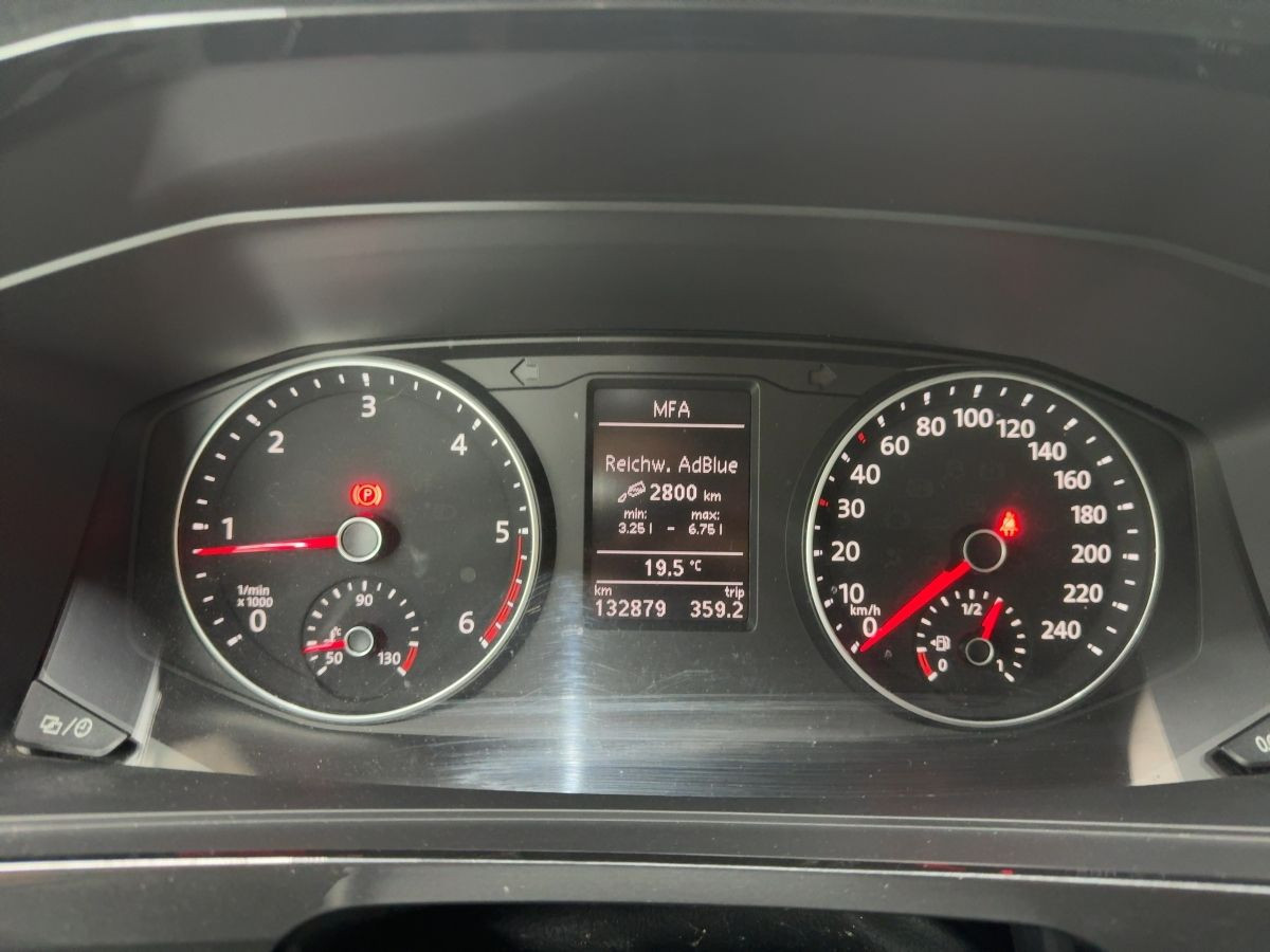 T6 Multivan 2.0 TDI DSG Comfortline KR AHK Navi Kamera Bluet. Start/Stopp Sitzhzg