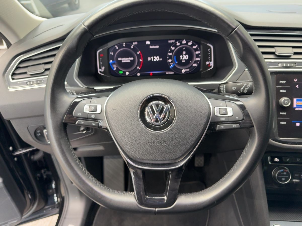 Tiguan 1.5 TSI DSG Highline ACC Navi LED Kamera Keyless Bluet. Sitzh. Climatronic