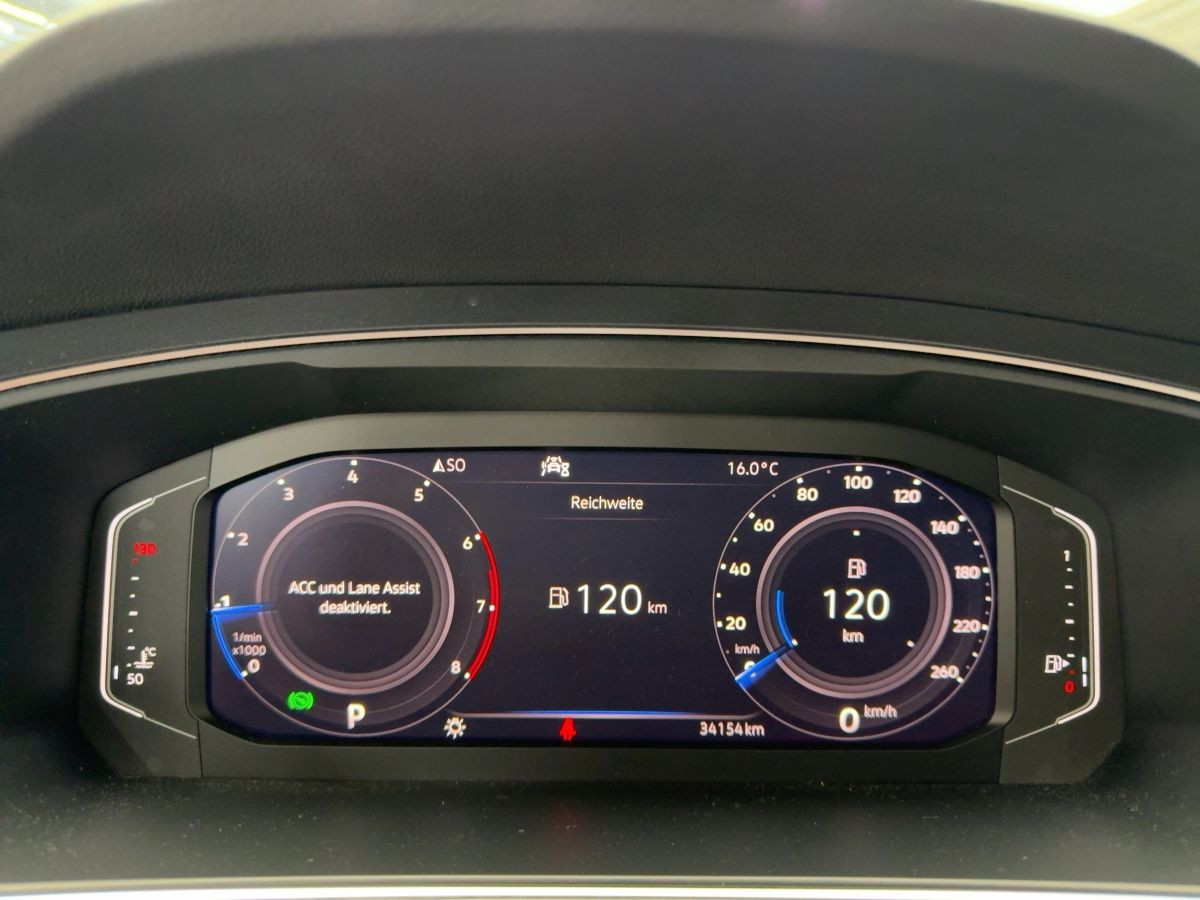 Tiguan 1.5 TSI DSG Highline ACC Navi LED Kamera Keyless Bluet. Sitzh. Climatronic