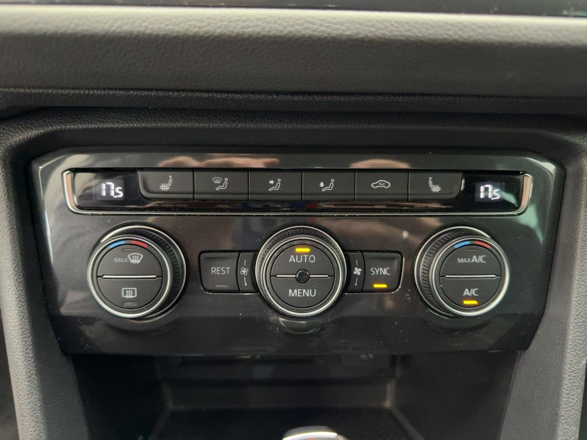 Tiguan 1.5 TSI DSG Highline ACC Navi LED Kamera Keyless Bluet. Sitzh. Climatronic