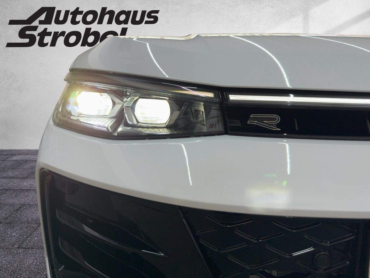 Passat R-Line 2.0 TDI 4M 7-Gang-DSG AHK*DCC*ACC