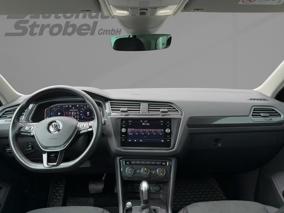 Tiguan 2.0 TDI DSG 4M Highline R-Line Standh. AHK ACC LED Head-Up Navi Kamera