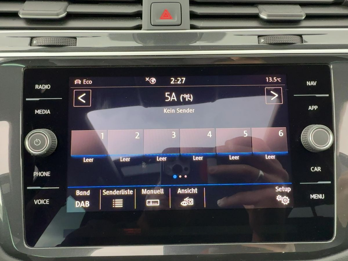 Tiguan 2.0 TDI DSG 4M Highline R-Line Standh. AHK ACC LED Head-Up Navi Kamera