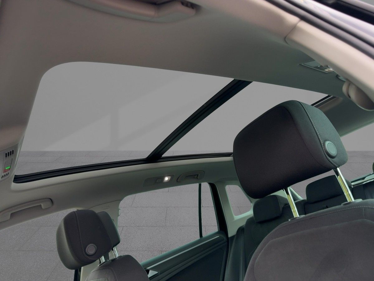 Tiguan 2.0 TDI DSG 4M Highline R-Line Standh. AHK ACC LED Head-Up Navi Kamera