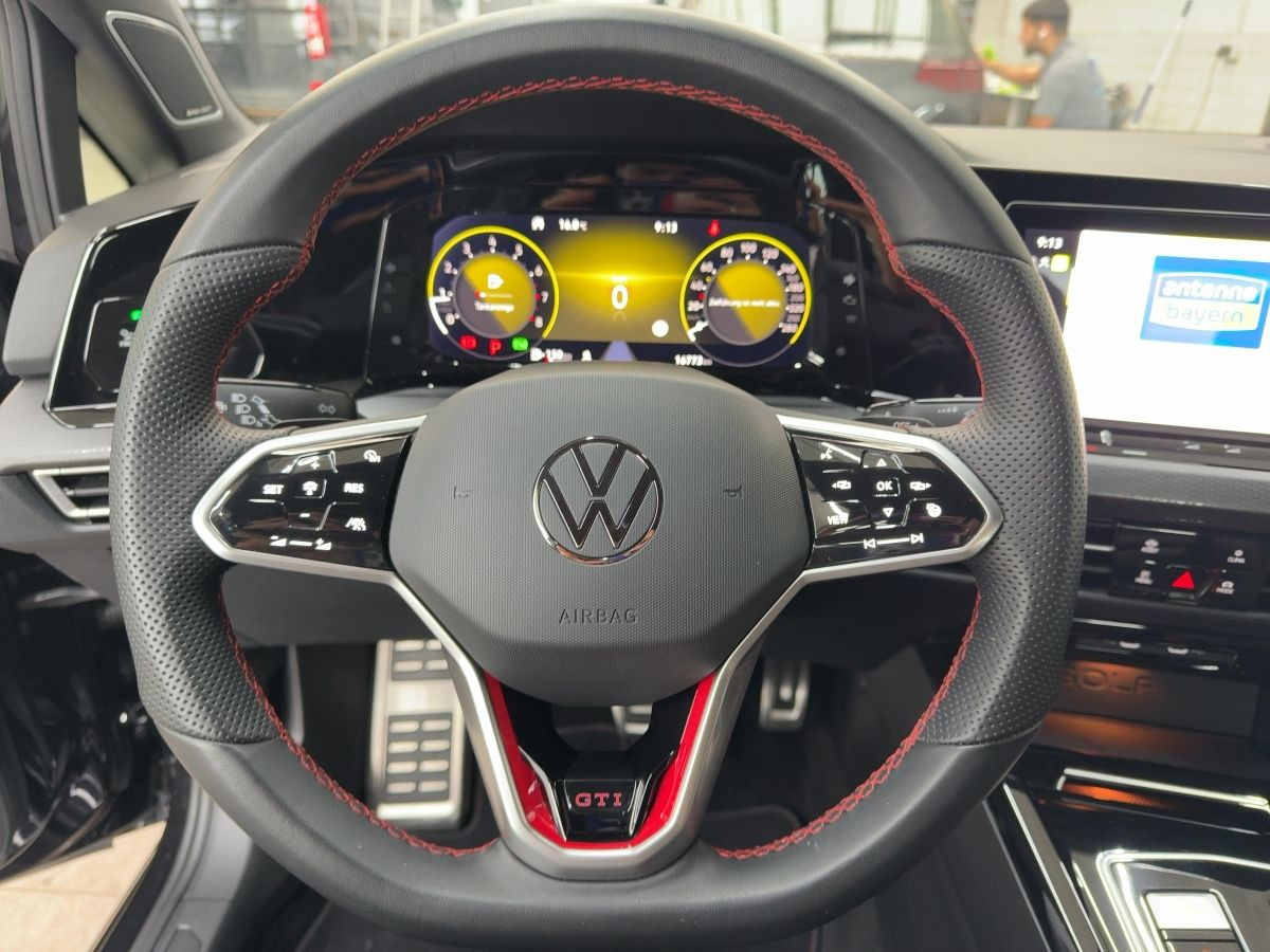 Golf VIII GTI Clubsport 2.0 TSI DSG DCC ACC LED-Matrix Navi 
