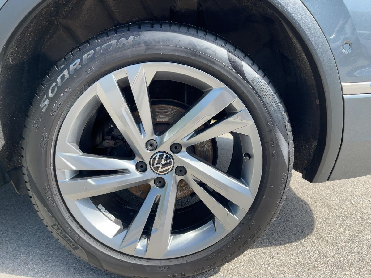 Tiguan Allspace 2.0 TSI DSG 4M R-Line AHK ACC LED-Matrix Sitzhzg Bluet.