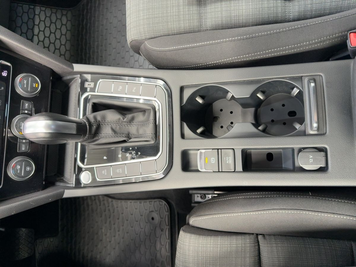 Passat Variant 2.0 TSI DSG Business ACC LED-Matrix Navi Kamera Ergo Sitzhzg Bluet.