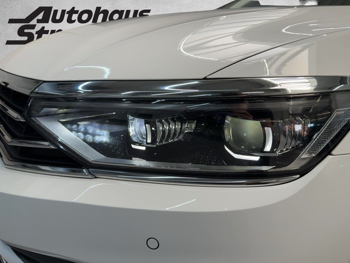 Passat Variant 2.0 TSI DSG Business ACC LED-Matrix Navi Kamera Ergo Sitzhzg Bluet.