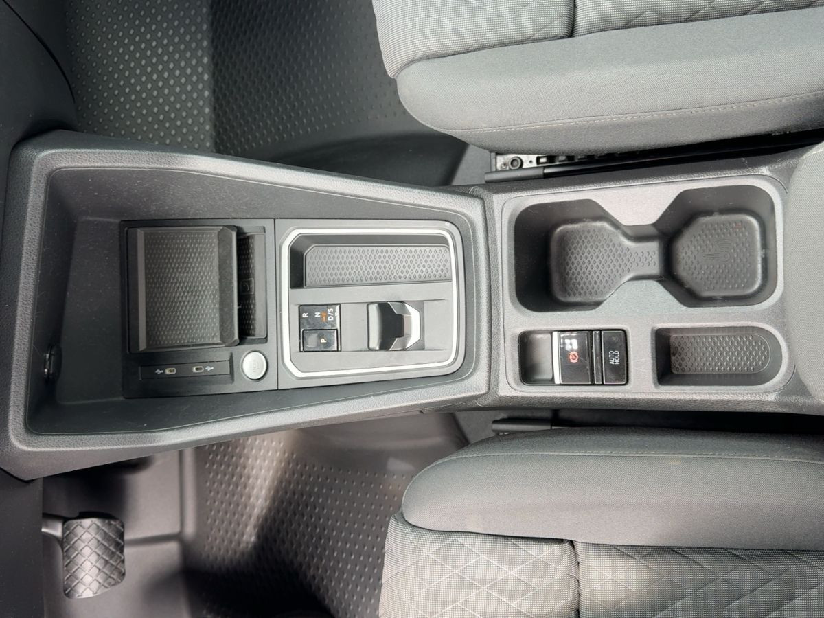 Caddy 2.0 TDI DSG Life AHK ACC Navi Standh. Pano Kamera Bluet. Sitzh.