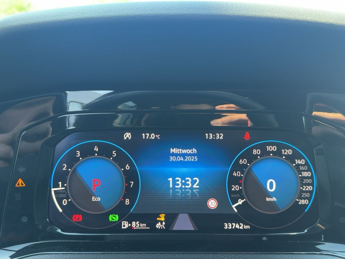 Golf VIII 2.0 TSI DSG 