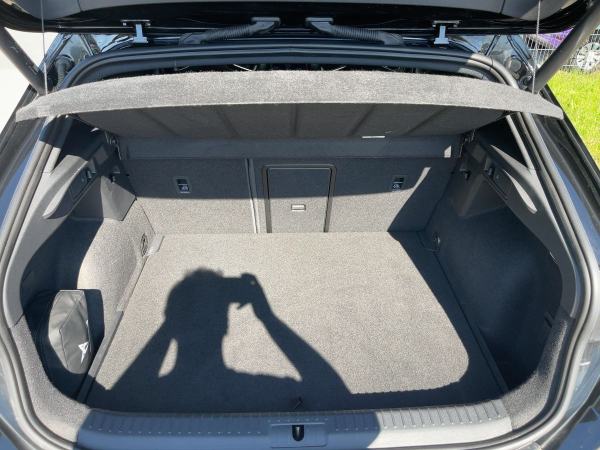 Formentor VZ5 2.5 TFSI DSG 4-Drive ACC Climatronic Navi Matrix-Beam Beats Kamera