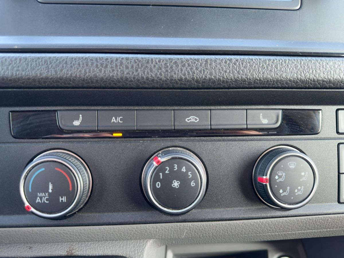Crafter 2.0 TDI MR 2 Schiebetüren Climatic Sitzhzg. Bluetooth Radio ParkPilot