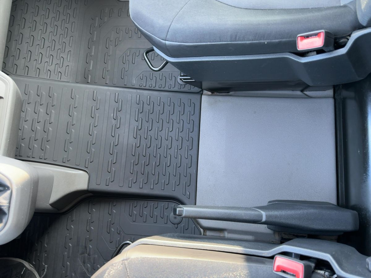 Crafter 2.0 TDI MR 2 Schiebetüren Climatic Sitzhzg. Bluetooth Radio ParkPilot