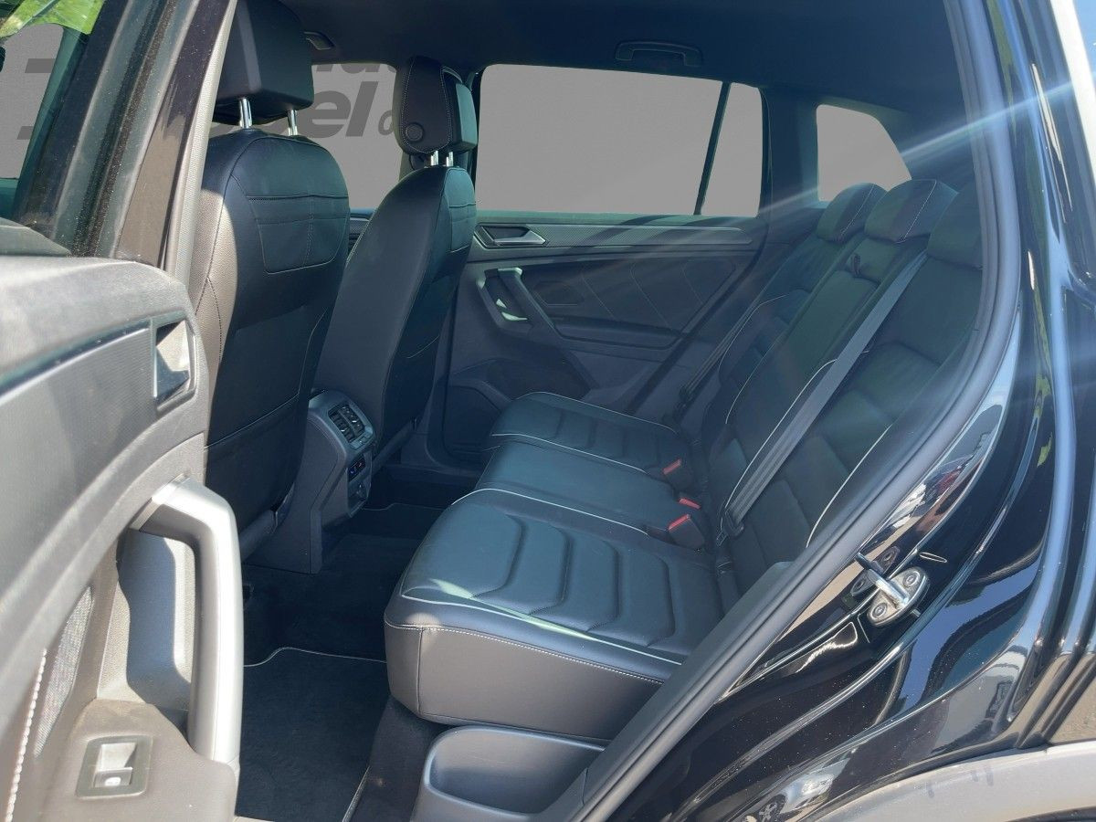 Tiguan 2.0 TDI DSG 4M AHK ACC LED-Matrix Navi Kamera Leder Sitzhzg Bluet.