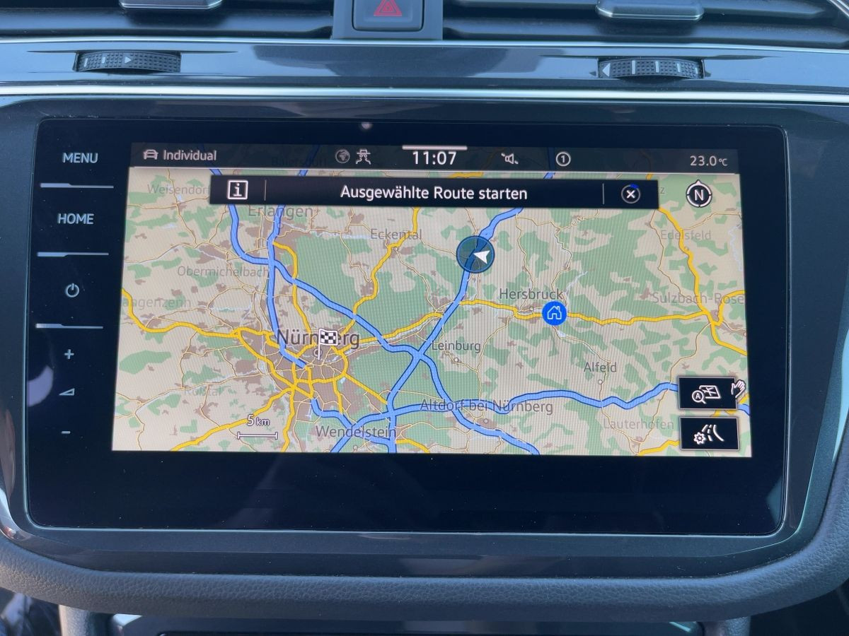 Tiguan 2.0 TDI DSG 4M AHK ACC LED-Matrix Navi Kamera Leder Sitzhzg Bluet.
