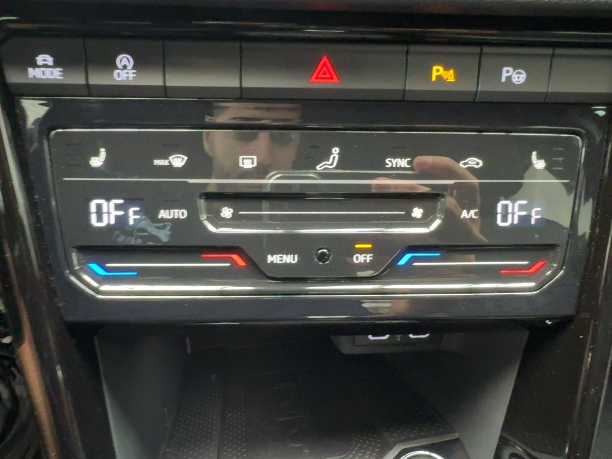 T-Roc 1.5 TSI DSG R-Line ACC AHK Navi LED-Plus Kamera Side Ass Climatronic Bluet